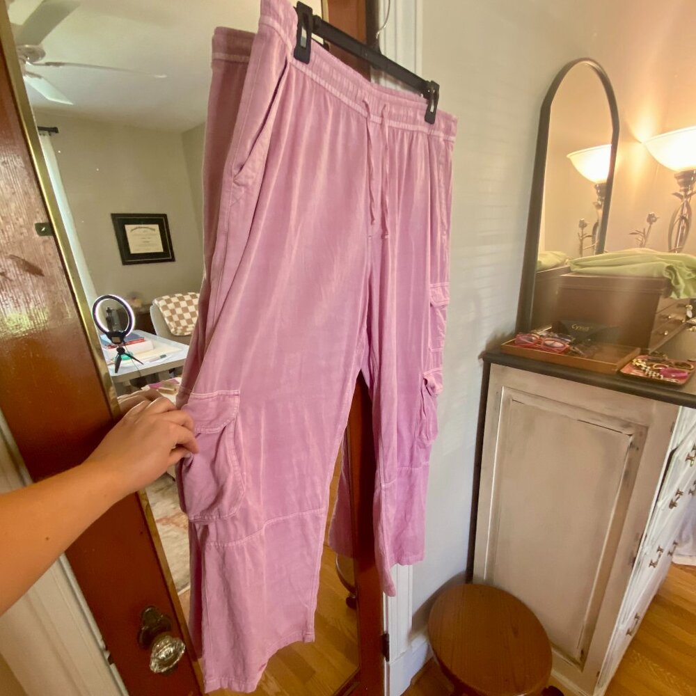 Old Navy Women's Wide Leg Drawstring Cargo Pants in Clary Sage [XL]